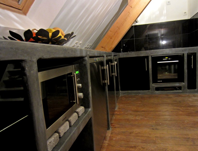 eco;construction;eco-construction;mason;professional;earth;straw;stone;hemp;fiber;natural;wood;cellulose;reed;cork;finish;insulation;ecologigue;prestige;crafts;masonry;traditional;environmental;wall;foundation;frontage; coating;ciment;block;rubble;brick;adobe;mud;rammed-earth;rammed;hygrometry;breathable;waterproof;sustainable;healthy;lounge;kitchen;hall;bath;south;wesy;country;Basque;Venetian;plaster;clay; Italian;Moroccan;lime;plaster;hydrauilic;slacked;cob;renovation;restoration;new;design;creation;panels;flexible;coated;powder;marble;trowel;spatula;marrakech;whitewash;liming;pigments;France;spain;bowl;furniture;architect;product;local;layer;clings;training;cooked;raw;mortar;sand;paving;coating;building;Japanese;casein;soap;black;stone-house;mud-house;straw-house;old;ecological-house;low-consumption;house-passive;greenhouse;green;low;consumption;biological;farm;shower;sink;beautiful;friendly;soft;shiny;decor;energetique;assessment;improves;increase;castle;specialist;specialized;concrete;wax;heritage;historical;history;impermeability;beauty;regulator;basin;vault;column;fungicide;bactericidal;waterproof;console;trowel;wet;climate;temperature;clean;performance;comfort;solid;sound;hygroscopic;gland;matter-first;renewable;matter;reusable;Carbon;thermal;Smooth;rough;hot;cold;dry;limestone;mold;anti;contemporary;art;rules-of-the-art;Bau,oko;Bau;Maurer;okologisch;professionel;Erde;Lehm;Stroh;Stein;Hanffasern;Hanf;Naturholz;Zellulose;Reed;Kork;Finish;Isolierung;Dammung;okologisch;Handwerk;Mauerwerk;traditionell;Umwelt;umweltfreundlich;Wand;Fassade;Beschichtung;Putz;Edelputz;Ziegel;Stampflehm;leichtlehm;Luftfeuchtigkeit;atmungsaktiv;wasserdicht;nachhaltige;gesunde;Lebensraum;Wohnzimmer;Kuche;Bad;Hall;sud;west;baskenland;venezianisch;Stuck;Italienisch;marokkanisch;Handwerk;Kalk;sumpfkalk;Renovierung;Restaurierung;neu;Design;Schopfung;flexible;beschichtete;Puder;Marmor;Marmormehl;Spachtel;Tunche;Kalkung;Frankreich;spanien;Schussel;Möbel;Architekten;Produkt;lokal;Schicht;Mortel;Sand;Pflaster;Beschichtung;Gebaude;japanische;Kasein;Seife;schwarzeSeife;Steinhaus;Erde;Lehmhaus;strohhaus;Passivhaus;Verbrauch;biologisch;Bauernhof;Dusche;Waschbecken;schon;freundlich;weich;glanzend;Bewertung;verbessert;erhohen;Burg;Spezialist;spezialisierte;Erbe;Denkmal;historische;Geschichte;Schonheit;Becken;Gewolbe;Spalte;Nische;Fungizid;Material;Materialien;wasserdicht;Konsole;Kelle;Klima;biologisch;abbaubar;recyclebar;saubere;Leistung;Komfort;Ton;hygroskopisch;Verschraubung;Materie;erste;erneuerbar;wiederverwendbare;thermisch;Kalkstein;Form;zeitgenössisch;Kunst;