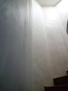 Marmorino-Escalier-BiarritzVeco;construction;eco-construction;mason;professional;earth;straw;stone;hemp;fiber;natural;wood;cellulose;reed;cork;finish;insulation;ecologigue;prestige;crafts;masonry;traditional;environmental;wall;foundation;frontage; coating;ciment;block;rubble;brick;adobe;mud;rammed-earth;rammed;hygrometry;breathable;waterproof;sustainable;healthy;lounge;kitchen;hall;bath;south;west;country;Basque;Venetian;plaster;clay;Italian;Moroccan;lime;plaster;hydrauilic;slacked;cob;renovation;restoration;new;design;creation;panels;flexible;coated;powder;marble;trowel;spatula;marrakech;whitewash;liming;pigments;France;spain;bowl;furniture;architect;product;local;layer;clings;training;cooked;raw;mortar;sand;paving;coating;building;Japanese;casein;soap;black;stone-house;mud-house;straw-house;old;ecological-house;low-consumption;house-passive;greenhouse;green;low;consumption;biological;farm;shower;sink;beautiful;friendly;soft;shiny;decor;energetique;assessment;improves;increase;castle;specialist;specialized;concrete;wax;heritage;historical;history;impermeability;beauty;regulator;basin;vault;column;fungicide;bactericidal;waterproof;console;trowel;wet;climate;temperature;clean;performance;comfort;solid;sound;hygroscopic;gland;matter-first;renewable;matter;reusable;Carbon;thermal;Smooth;rough;hot;cold;dry;limestone;mold;anti;contemporary;art;rules-of-the-art;Bau,oko;Bau;Maurer;okologisch;professionel;Erde;Lehm;Stroh;Stein;Hanffasern;Hanf;Naturholz;Zellulose;Reed;Kork;Finish;Isolierung;Dammung;okologisch;Handwerk;Mauerwerk;traditionell;Umwelt;umweltfreundlich;Wand;Fassade;Beschichtung;Putz;Edelputz;Ziegel;Stampflehm;leichtlehm;Luftfeuchtigkeit;atmungsaktiv;wasserdicht;nachhaltige;gesunde;Lebensraum;Wohnzimmer;Kuche;Bad;Hall;sud;west;baskenland;venezianisch;Stuck;Italienisch;marokkanisch;Handwerk;Kalk;sumpfkalk;Renovierung;Restaurierung;neu;Design;Schopfung;flexible;beschichtete;Puder;Marmor;Marmormehl;Spachtel;Tunche;Kalkung;Frankreich;spanien;Schussel;Möbel;Architekten;Produkt;lokal;Schicht;Mortel;Sand;Pflaster;Beschichtung;Gebaude;japanische;Kasein;Seife;schwarzeSeife;Steinhaus;Erde;Lehmhaus;strohhaus;Passivhaus;Verbrauch;biologisch;Bauernhof;Dusche;Waschbecken;schon;freundlich;weich;glanzend;Bewertung;verbessert;erhohen;Burg;Spezialist;spezialisierte;Erbe;Denkmal;historische;Geschichte;Schonheit;Becken;Gewolbe;Spalte;Nische;Fungizid;Material;Materialien;wasserdicht;Konsole;Kelle;Klima;biologisch;abbaubar;recyclebar;saubere;Leistung;Komfort;Ton;hygroskopisch;Verschraubung;Materie;erste;erneuerbar;wiederverwendbare;thermisch;Kalkstein;Form;zeitgenössisch;Kunst